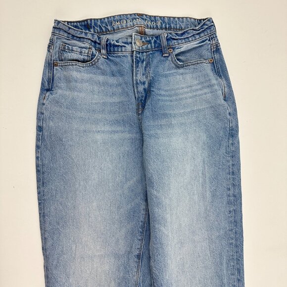 American Eagle Mom Jeans Distressed Women's size 4 Long Medium Blue Denim Jeans - Picture 2 of 5